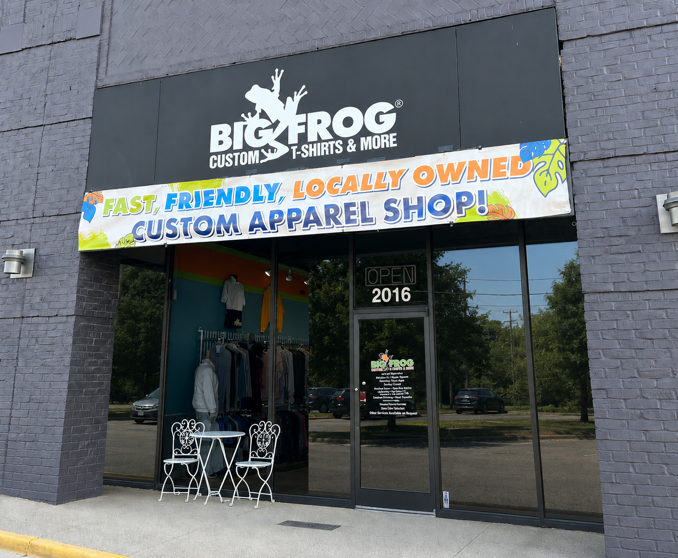 Big Frog Custom T-Shirts & More Storefront